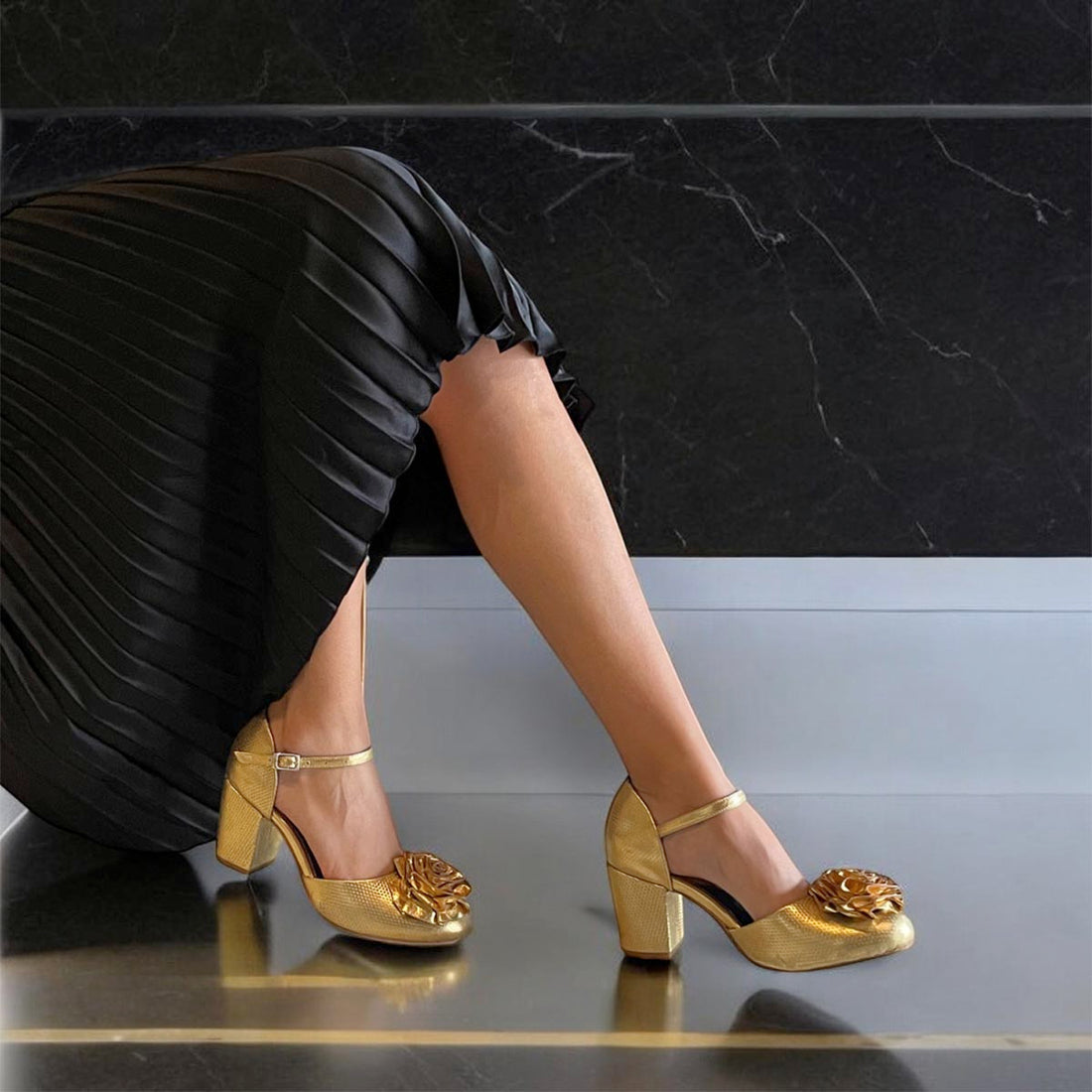 Zapatilla de Mujer Magnolia oro - Altura Siete